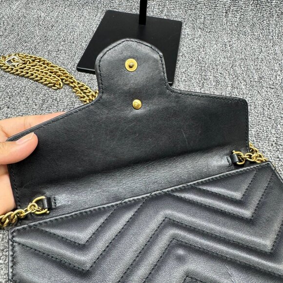 Gucci Marmont Leather Shoulder Bag 650-081425 - Picture 11 of 14